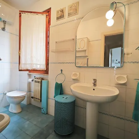 L12 Con Posto Auto Apartmán Numana